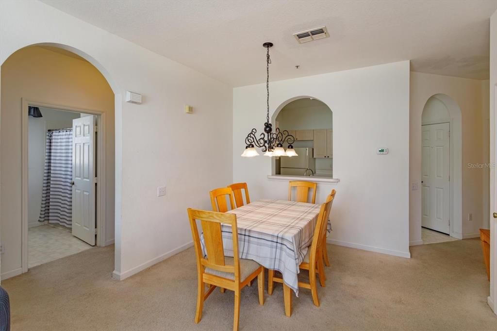 Activo con contrato: $209,900 (3 camas, 2 baños, 1268 Pies cuadrados)