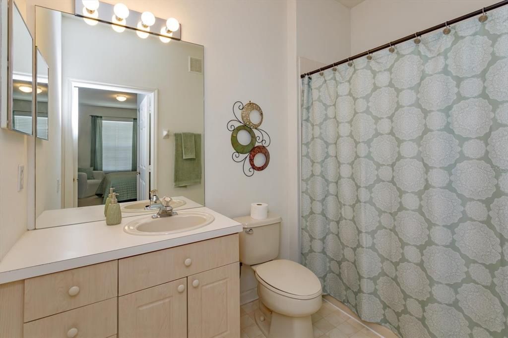 Activo con contrato: $209,900 (3 camas, 2 baños, 1268 Pies cuadrados)