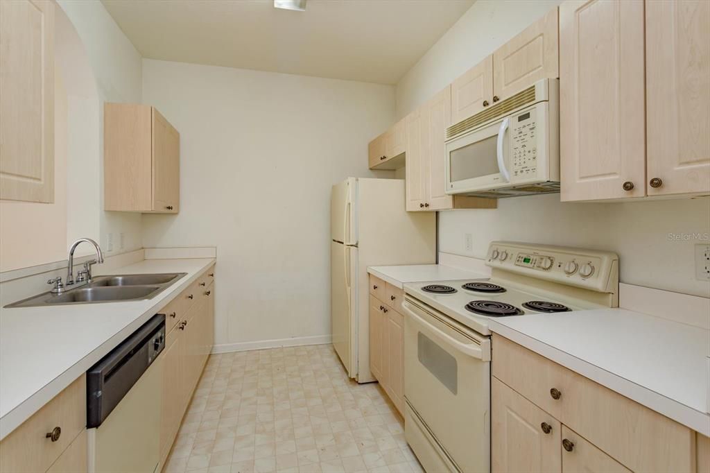 Activo con contrato: $209,900 (3 camas, 2 baños, 1268 Pies cuadrados)