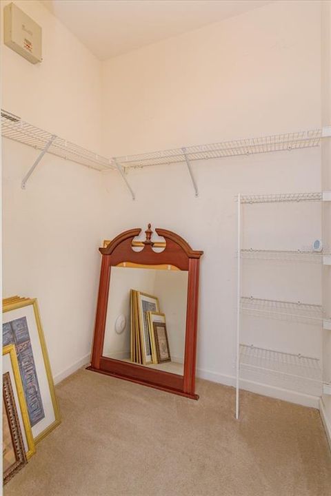 Activo con contrato: $209,900 (3 camas, 2 baños, 1268 Pies cuadrados)