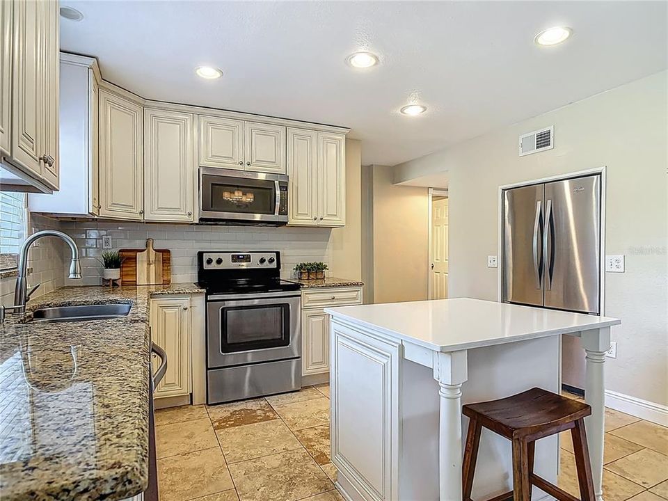 En Venta: $480,000 (4 camas, 2 baños, 1640 Pies cuadrados)