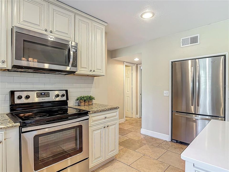 En Venta: $480,000 (4 camas, 2 baños, 1640 Pies cuadrados)