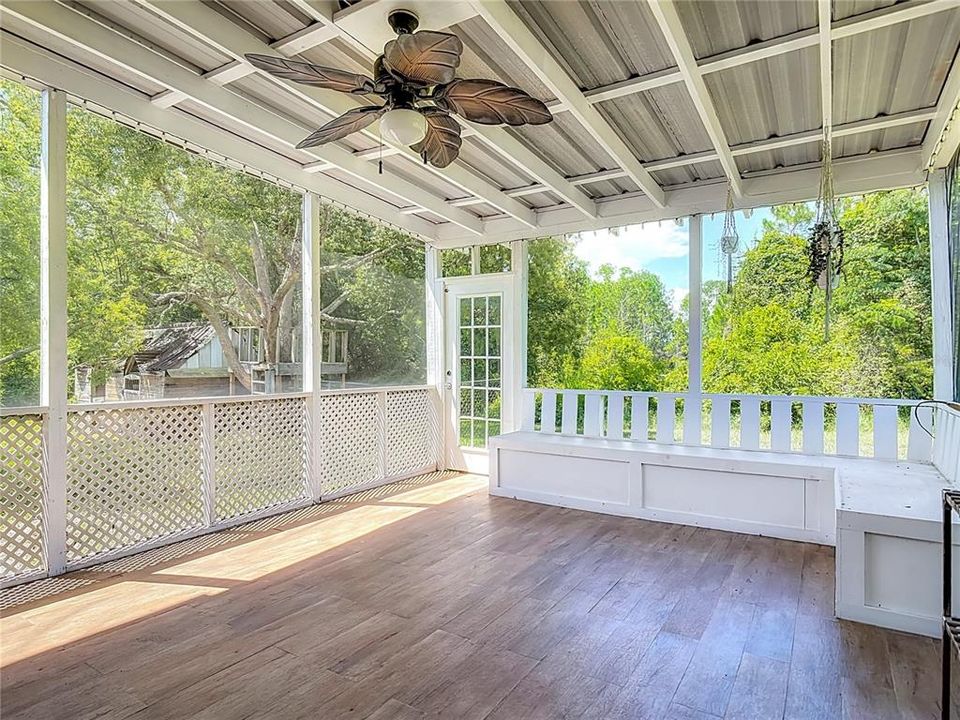 En Venta: $480,000 (4 camas, 2 baños, 1640 Pies cuadrados)