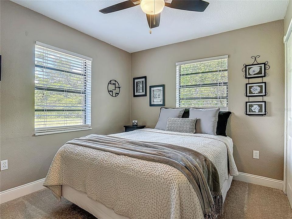 En Venta: $480,000 (4 camas, 2 baños, 1640 Pies cuadrados)