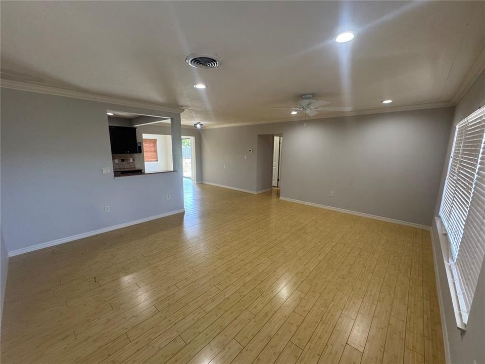 На продажу: $439,000 (3 спален, 2 ванн, 1364 Квадратных фут)