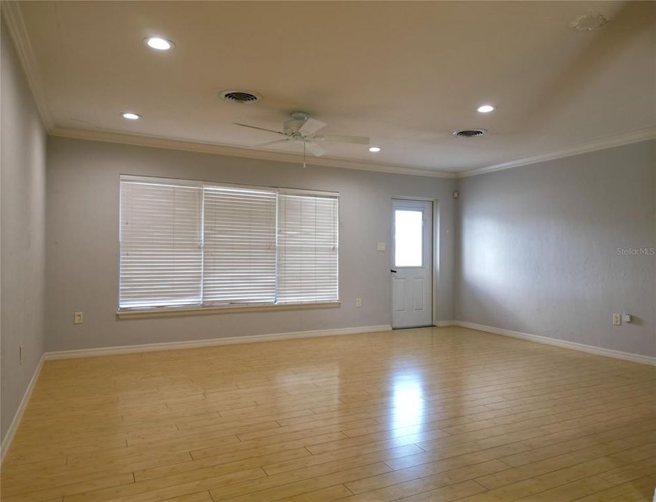 На продажу: $439,000 (3 спален, 2 ванн, 1364 Квадратных фут)