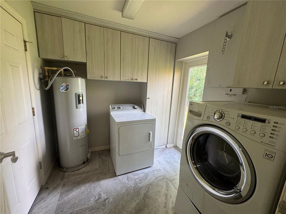 На продажу: $439,000 (3 спален, 2 ванн, 1364 Квадратных фут)