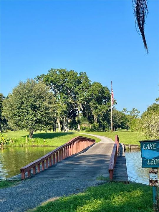 На продажу: $34,000 (0.66 acres)