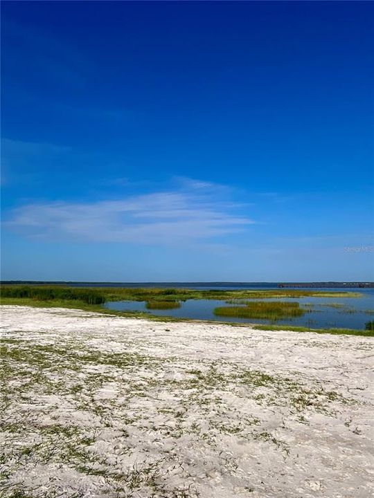 На продажу: $34,000 (0.66 acres)