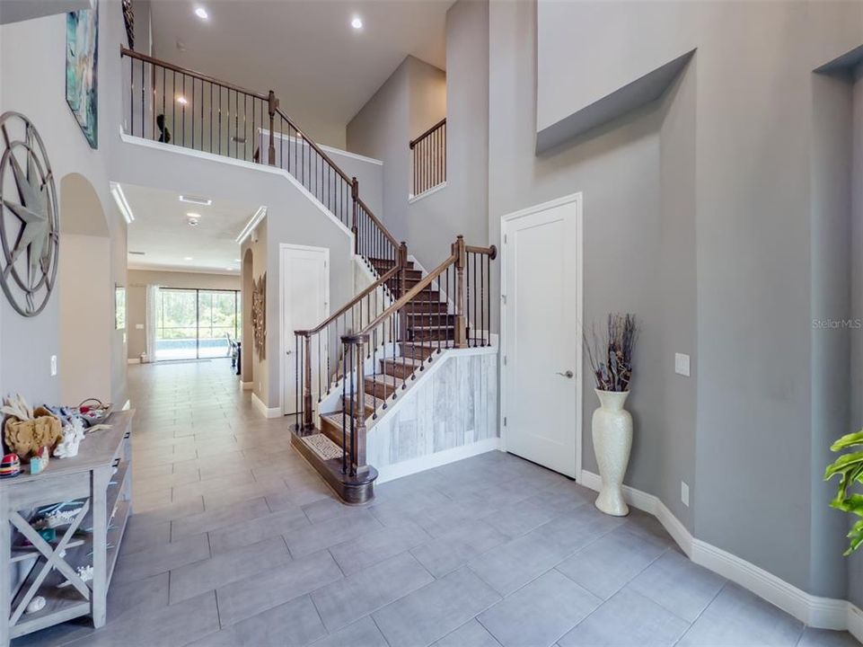 Active With Contract: $1,025,000 (5 beds, 4 baths, 4218 Square Feet)