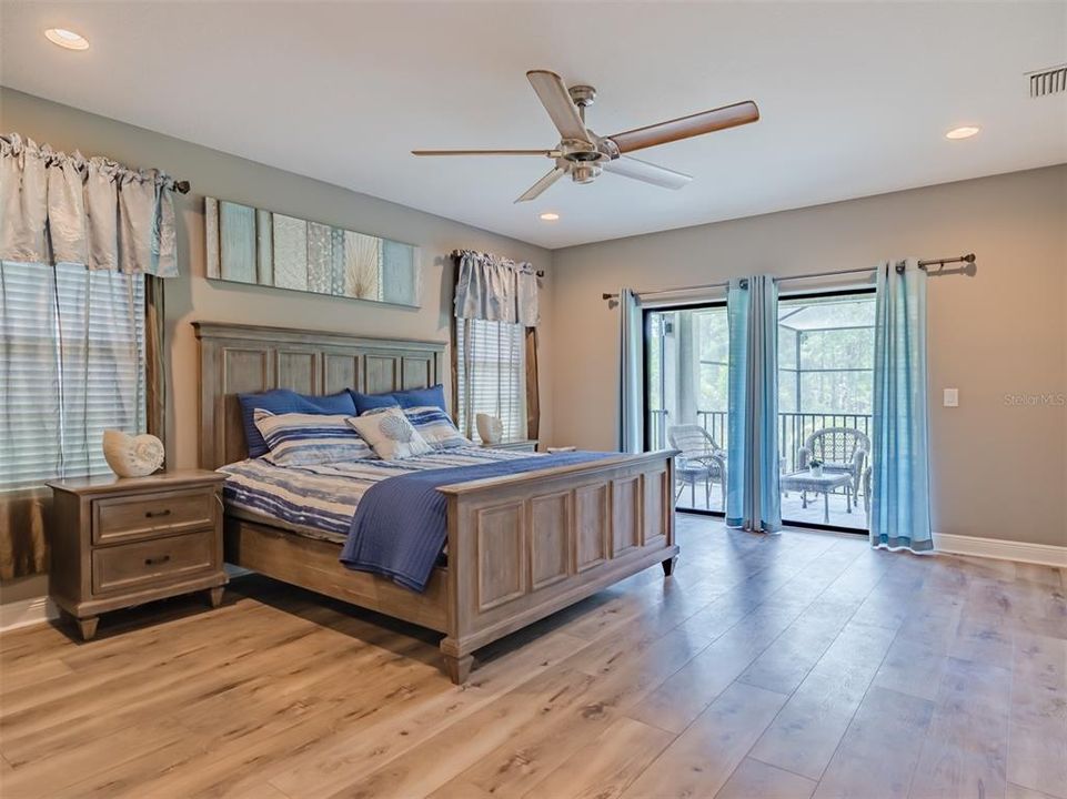 Active With Contract: $1,025,000 (5 beds, 4 baths, 4218 Square Feet)