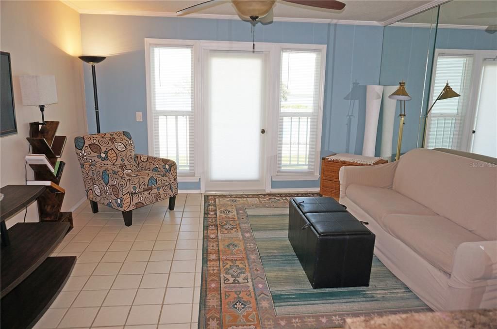 Active With Contract: $132,000 (1 beds, 1 baths, 616 Square Feet)