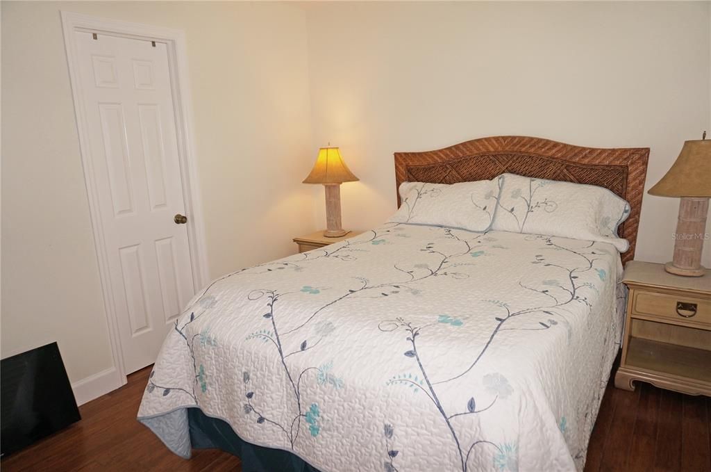 Active With Contract: $132,000 (1 beds, 1 baths, 616 Square Feet)