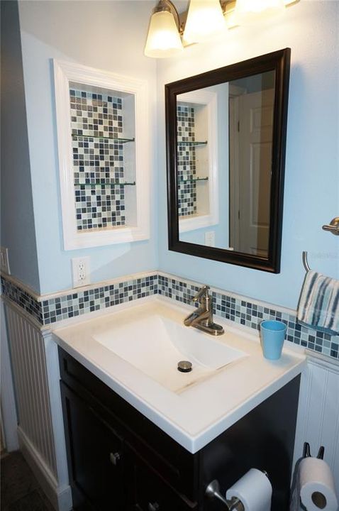 Active With Contract: $132,000 (1 beds, 1 baths, 616 Square Feet)