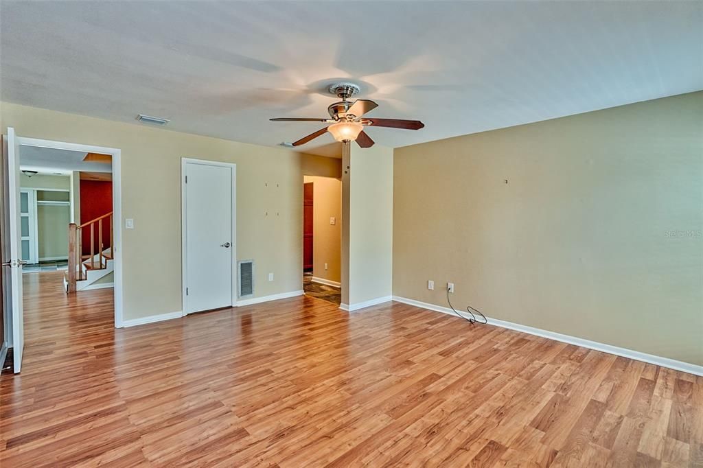 На продажу: $475,000 (4 спален, 2 ванн, 2474 Квадратных фут)