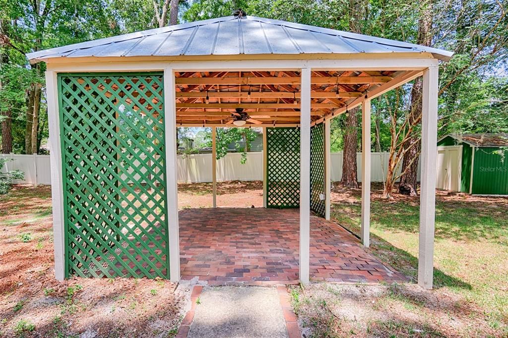 На продажу: $475,000 (4 спален, 2 ванн, 2474 Квадратных фут)