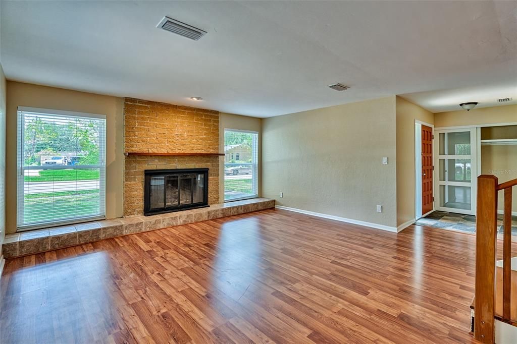 На продажу: $475,000 (4 спален, 2 ванн, 2474 Квадратных фут)