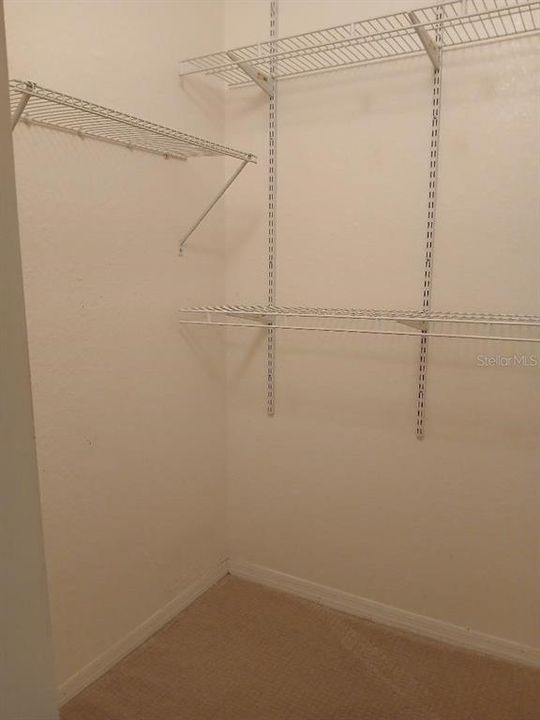 合同活跃: $1,395 (1 贝兹, 1 浴室, 949 平方英尺)