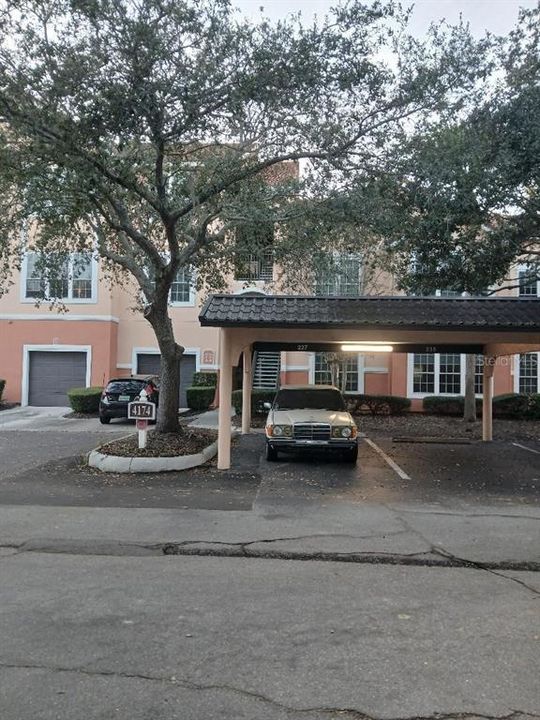 合同活跃: $1,395 (1 贝兹, 1 浴室, 949 平方英尺)