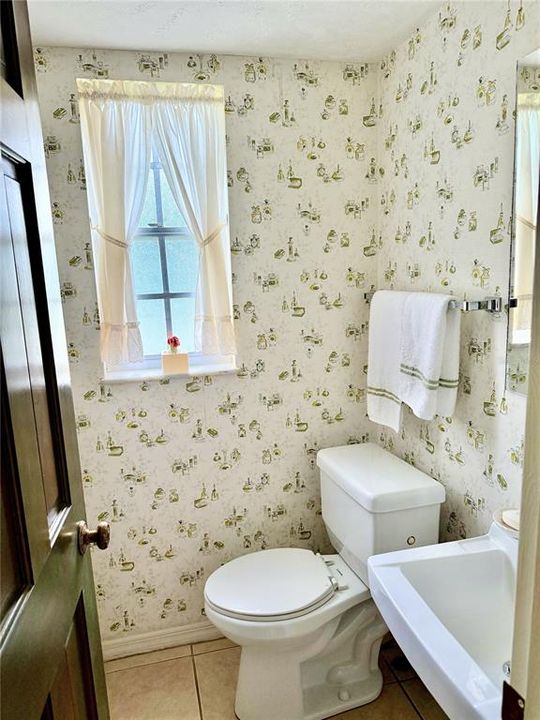 Active With Contract: $425,000 (4 beds, 2 baths, 2360 Square Feet)