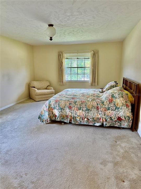 Active With Contract: $425,000 (4 beds, 2 baths, 2360 Square Feet)