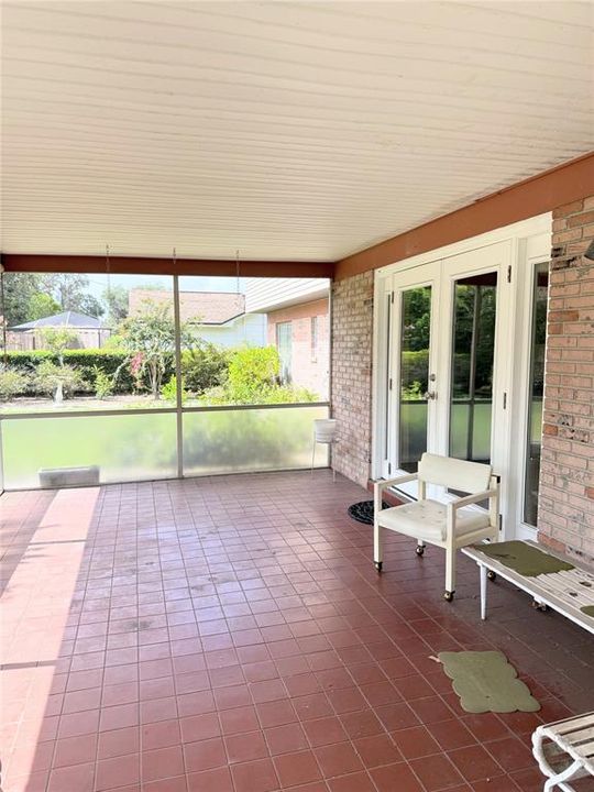 Active With Contract: $425,000 (4 beds, 2 baths, 2360 Square Feet)