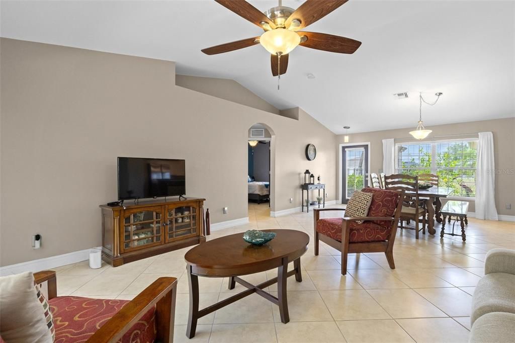 For Sale: $432,400 (3 beds, 2 baths, 1418 Square Feet)