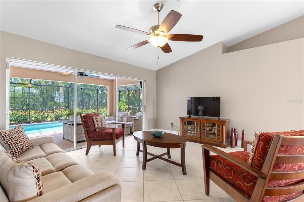 For Sale: $432,400 (3 beds, 2 baths, 1418 Square Feet)