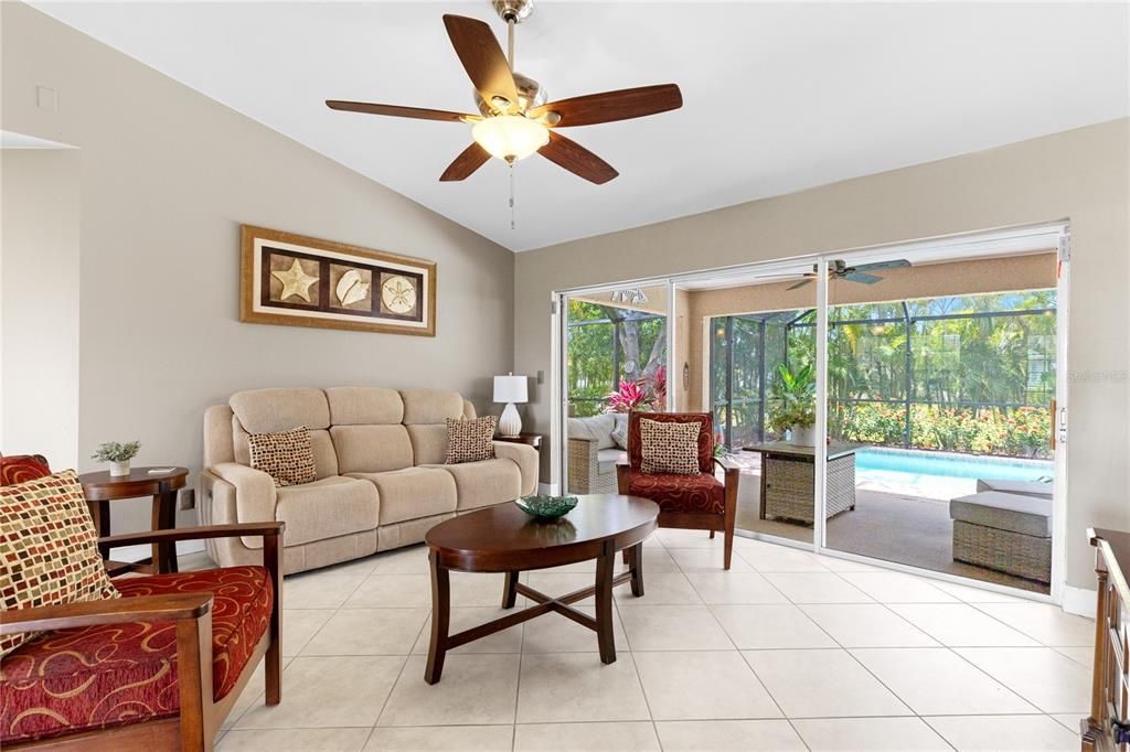 For Sale: $432,400 (3 beds, 2 baths, 1418 Square Feet)