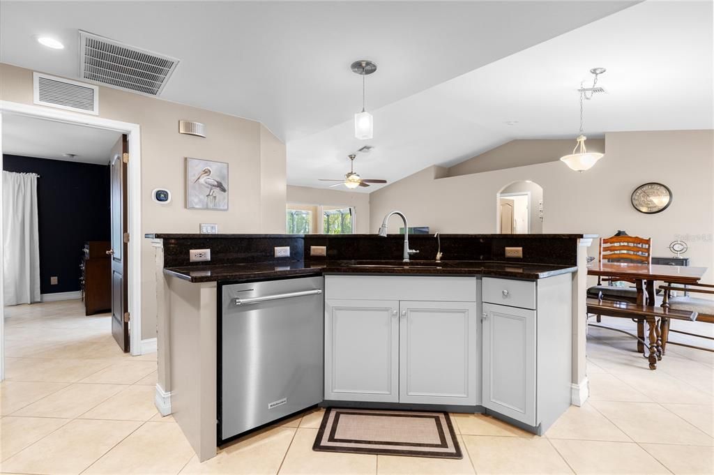 For Sale: $432,400 (3 beds, 2 baths, 1418 Square Feet)