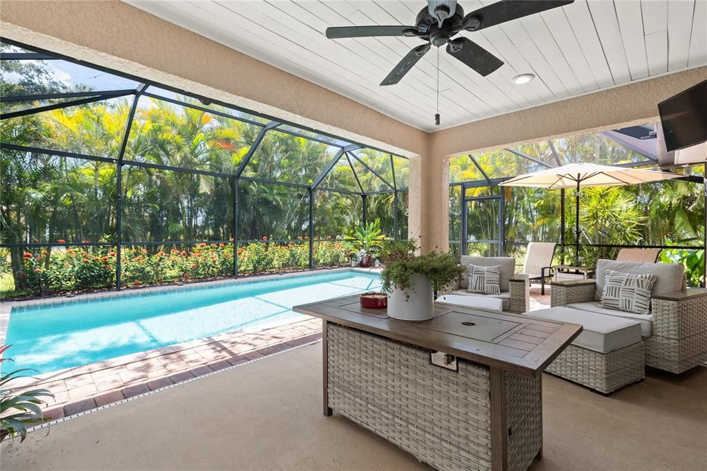 For Sale: $432,400 (3 beds, 2 baths, 1418 Square Feet)