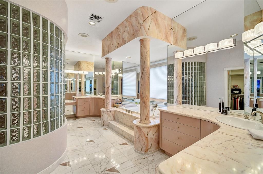 En Venta: $2,350,000 (4 camas, 6 baños, 8025 Pies cuadrados)