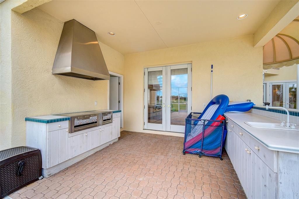 En Venta: $2,350,000 (4 camas, 6 baños, 8025 Pies cuadrados)