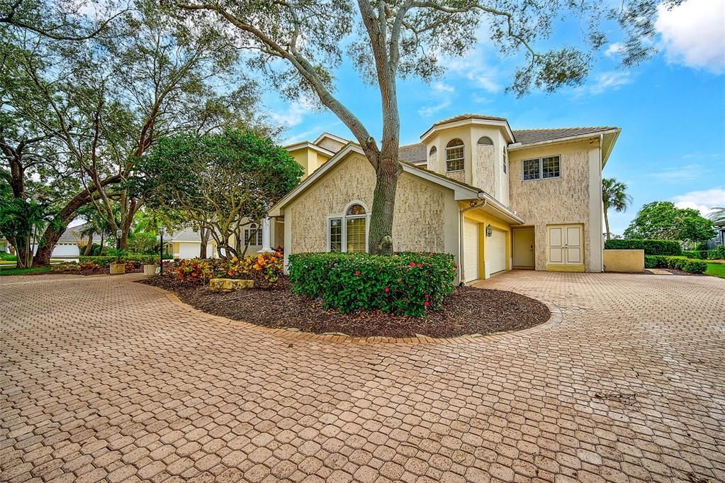 En Venta: $2,350,000 (4 camas, 6 baños, 8025 Pies cuadrados)