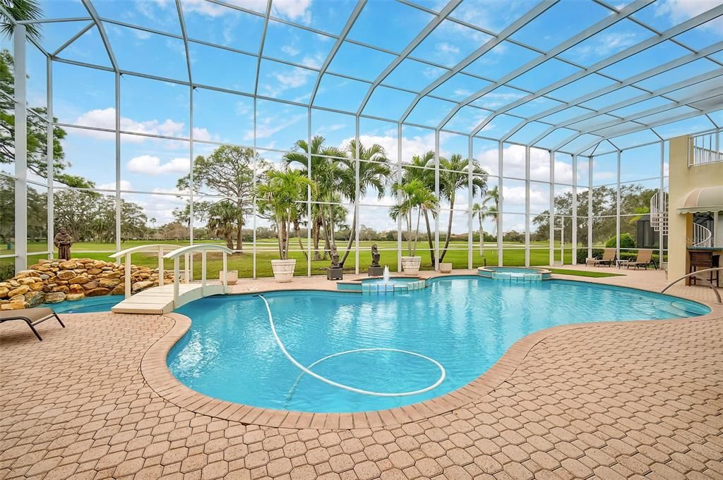 En Venta: $2,350,000 (4 camas, 6 baños, 8025 Pies cuadrados)