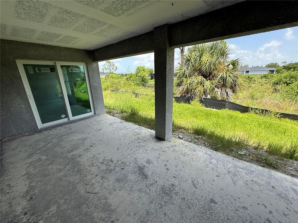 Activo con contrato: $200,000 (4 camas, 3 baños, 1683 Pies cuadrados)