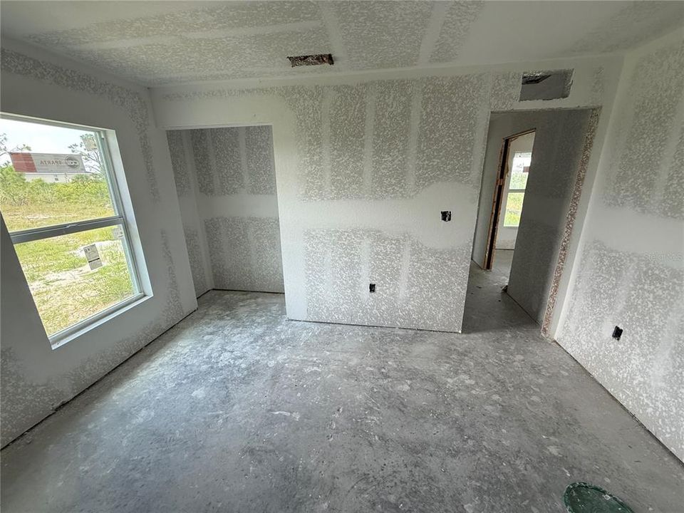 Activo con contrato: $200,000 (4 camas, 3 baños, 1683 Pies cuadrados)