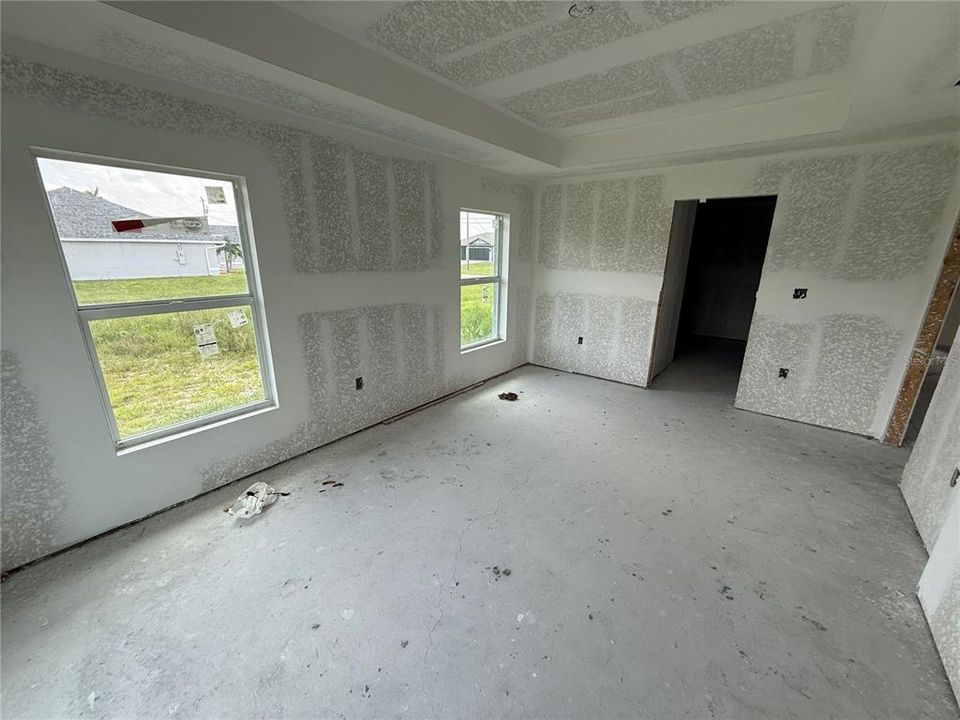 Activo con contrato: $200,000 (4 camas, 3 baños, 1683 Pies cuadrados)