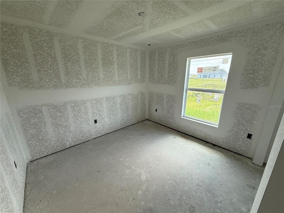 Activo con contrato: $200,000 (4 camas, 3 baños, 1683 Pies cuadrados)