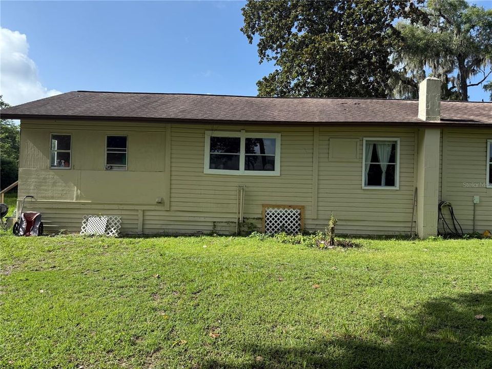 Activo con contrato: $197,000 (3 camas, 2 baños, 1385 Pies cuadrados)