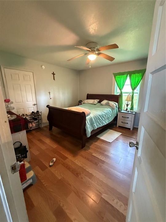 Activo con contrato: $197,000 (3 camas, 2 baños, 1385 Pies cuadrados)