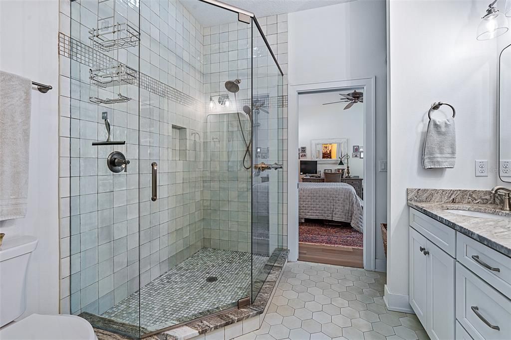 For Sale: $1,050,000 (3 beds, 2 baths, 2039 Square Feet)