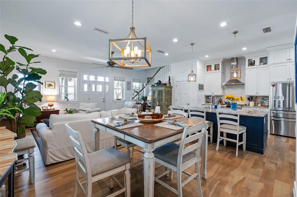 For Sale: $1,050,000 (3 beds, 2 baths, 2039 Square Feet)