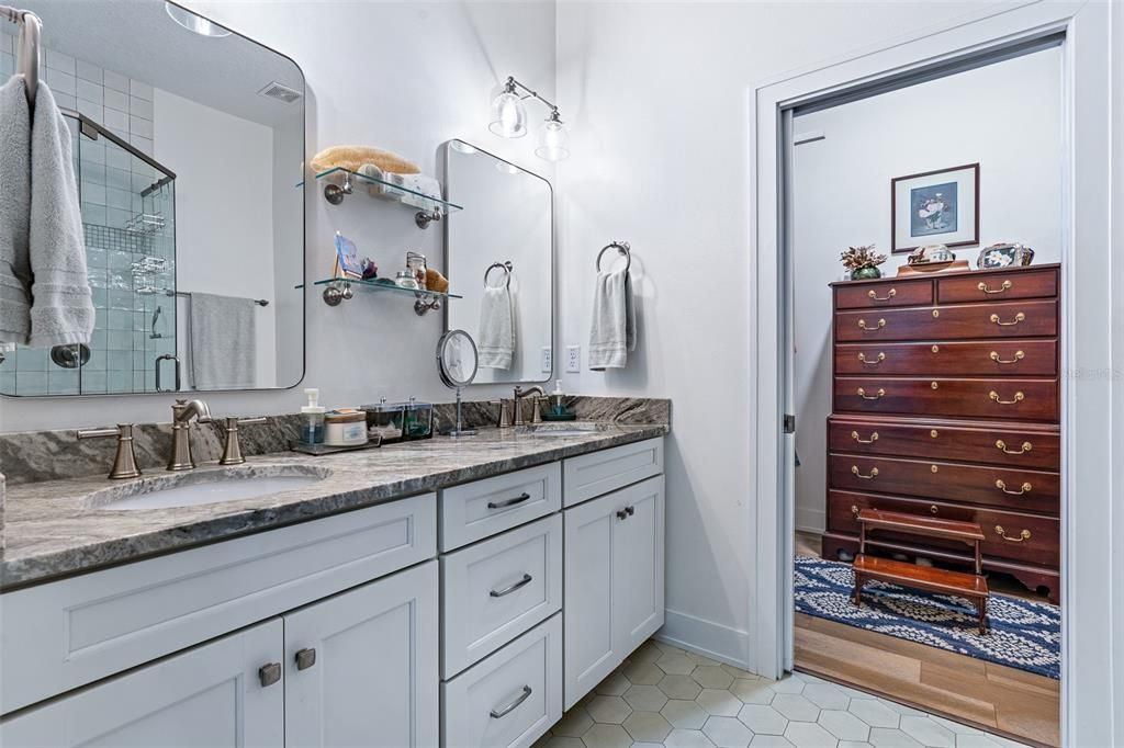 For Sale: $1,050,000 (3 beds, 2 baths, 2039 Square Feet)