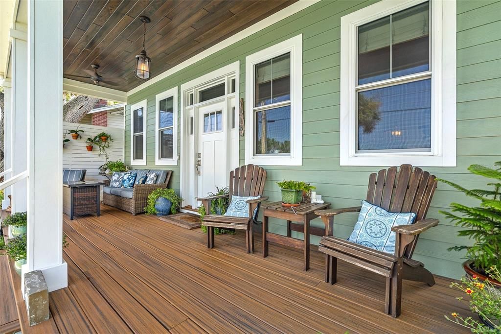 For Sale: $1,050,000 (3 beds, 2 baths, 2039 Square Feet)