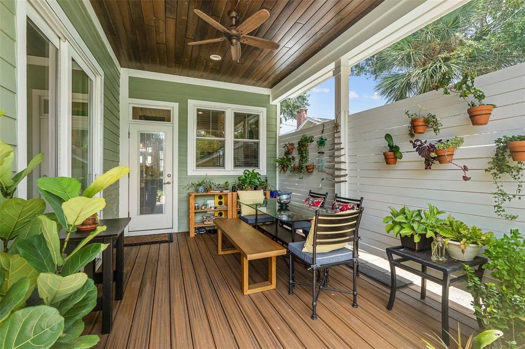 For Sale: $1,050,000 (3 beds, 2 baths, 2039 Square Feet)