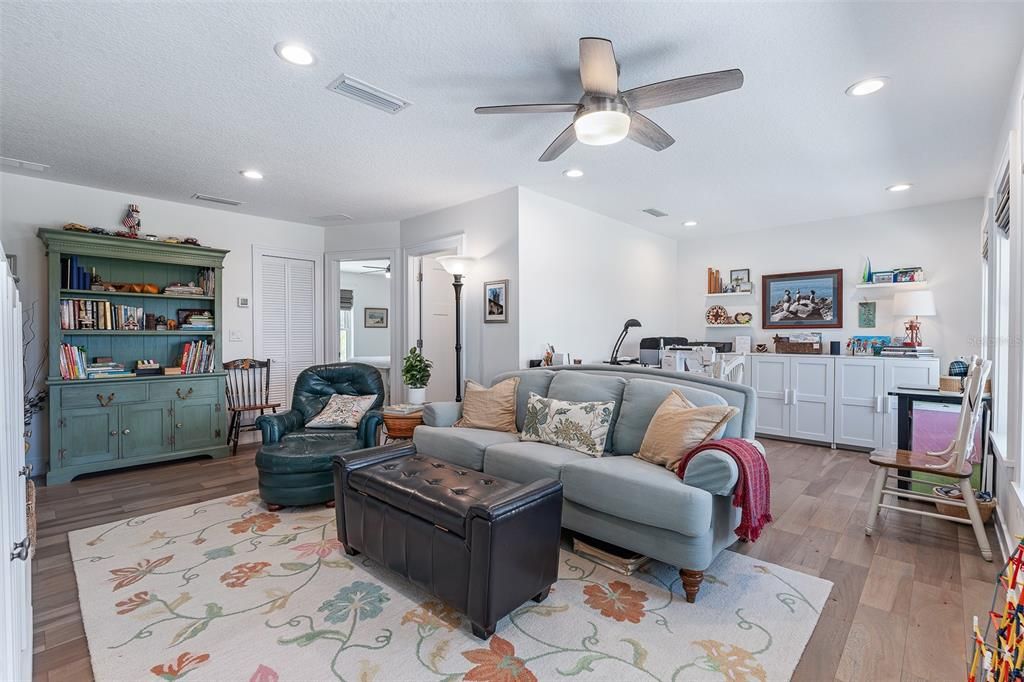 For Sale: $1,050,000 (3 beds, 2 baths, 2039 Square Feet)