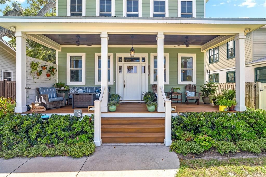 For Sale: $1,050,000 (3 beds, 2 baths, 2039 Square Feet)