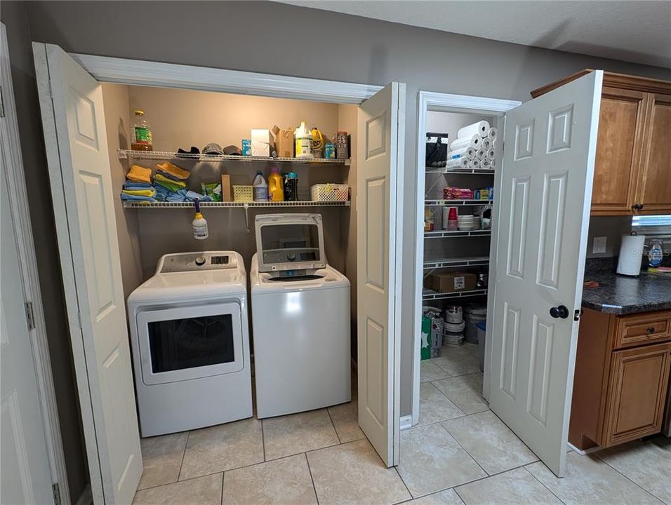 For Sale: $359,900 (3 beds, 2 baths, 1400 Square Feet)