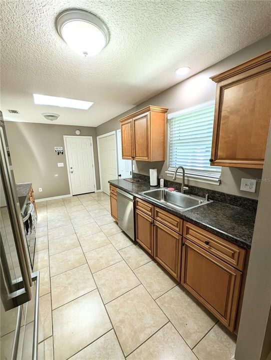 For Sale: $359,900 (3 beds, 2 baths, 1400 Square Feet)